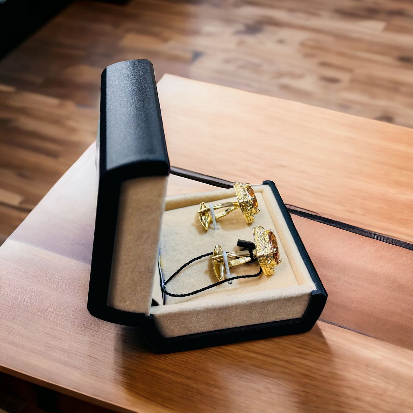 Men's Golden Cufflink
