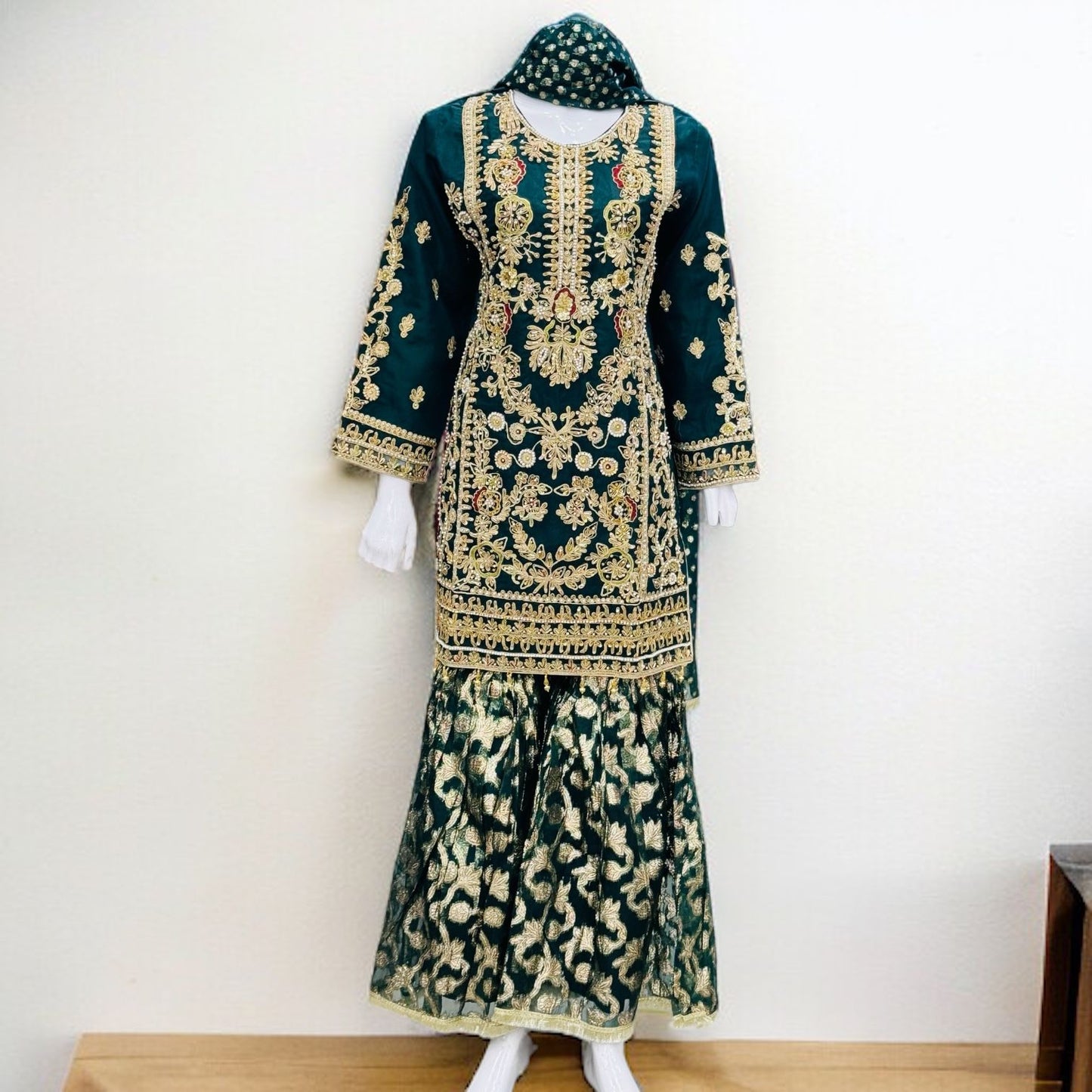 Ladies 3 Piece Fancy Suit