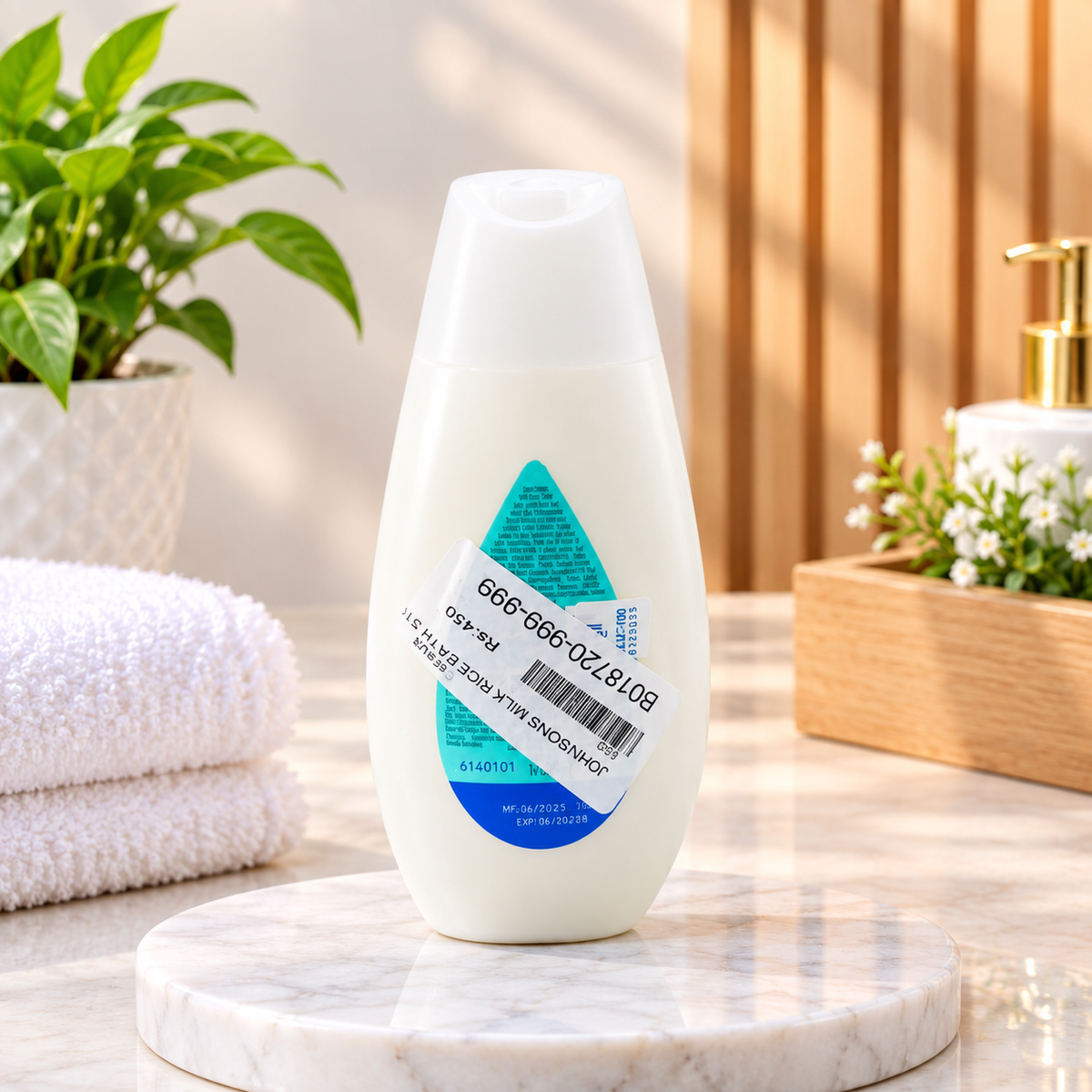 Johnson's Milk + Rice Hair & Body Baby Bath (100 mL)
