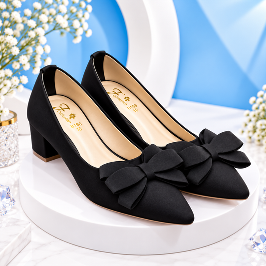 Elegant Black Bow Pumps Display