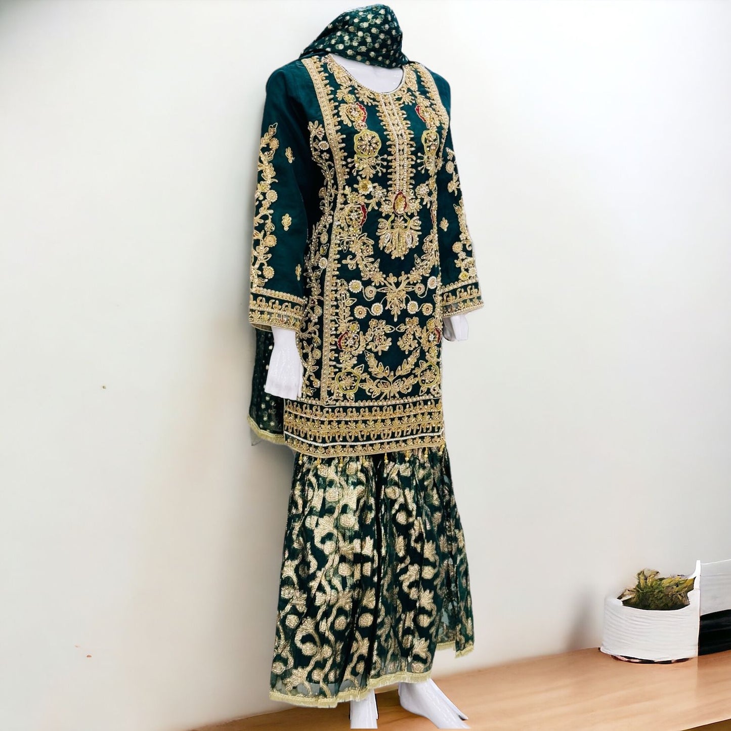 Ladies 3 Piece Fancy Suit