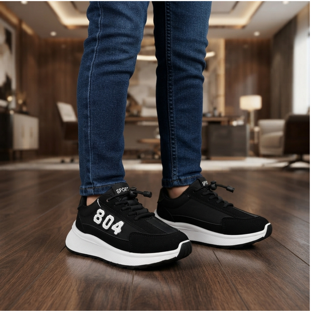 804 Black & White Chunky Casual Sneakers – Stylish Comfortable Everyday Shoes